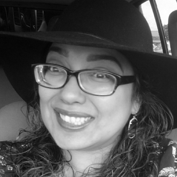 Comment below so I can share your closet! - Picture 1 of 1